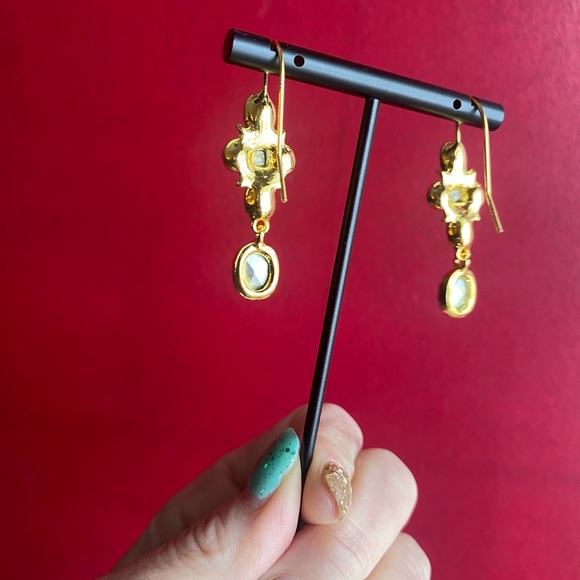 Festive Green and Pearl Wire Earrings - Picture 3 of 3